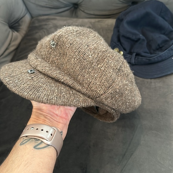 Lauren Ralph Lauren brown wool hat with snap and AEO navy hat - Picture 3 of 9